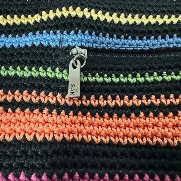 The Sak Beautiful Multi
Colored Hand Crocheted woman’s handbag - Picture 6 of 9